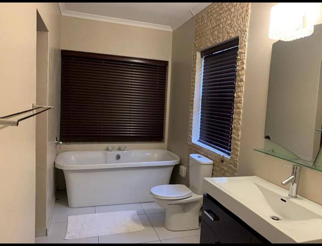 4 BEDROOM HOUSE FOR SALE IN PANORAMA